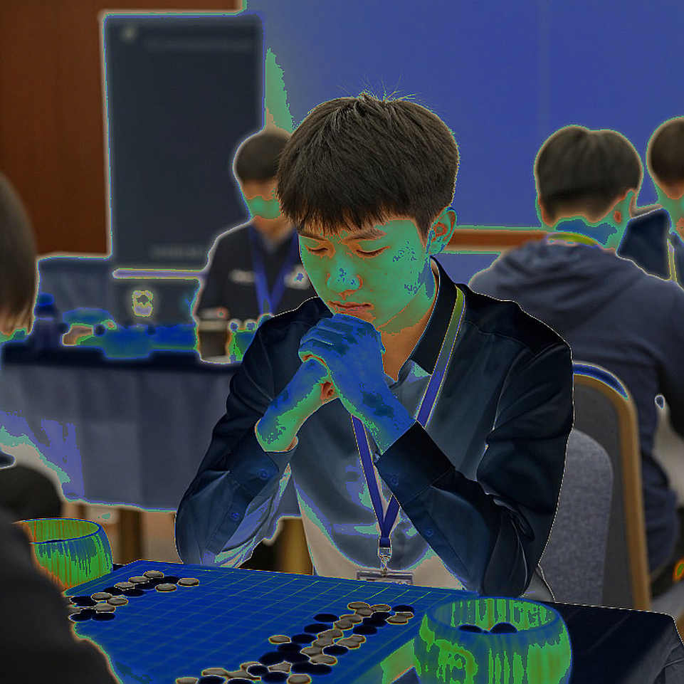 Bạc, Đồng và Khoảng Lặng Samarkand: Khi Chuẩn Mực Vàng Trở Thành Gánh Nặng